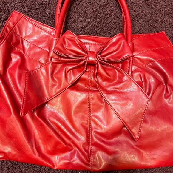 Pretty red purse with huge bow on front from Cato ! - Picture 3 of 3
